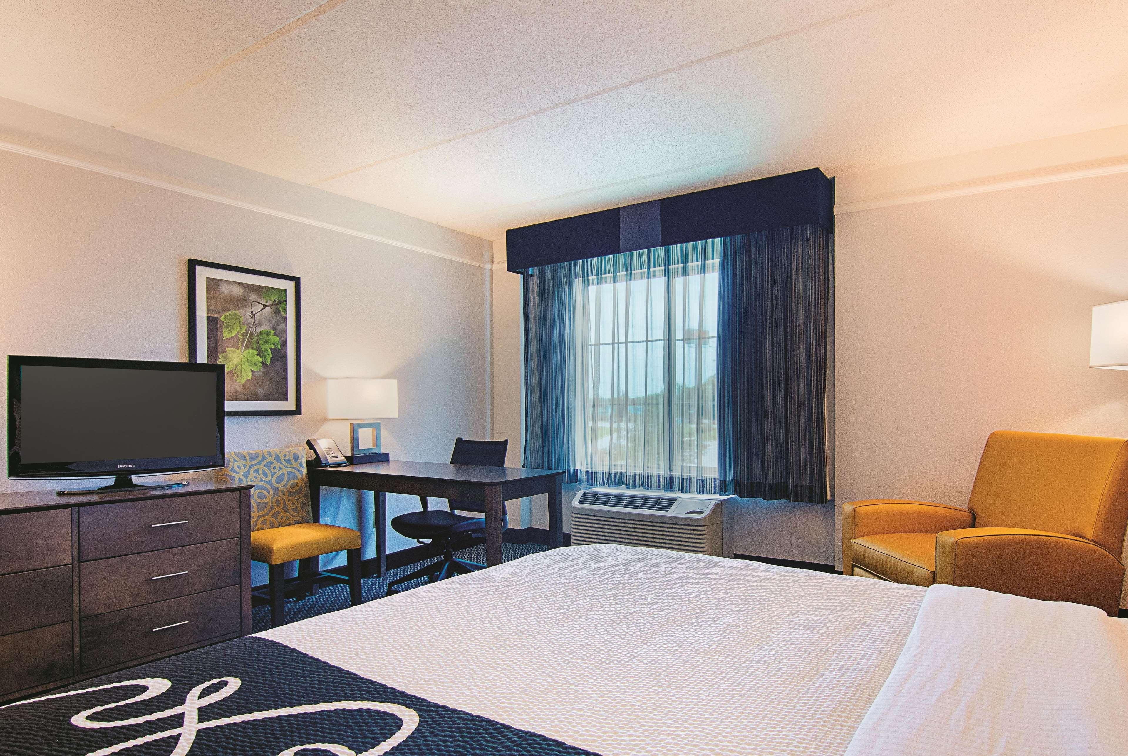 Hotel La Quinta By Wyndham Shreveport Airport Extérieur photo