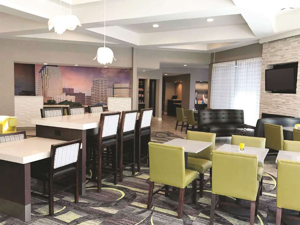 Hotel La Quinta By Wyndham Shreveport Airport Restaurant photo