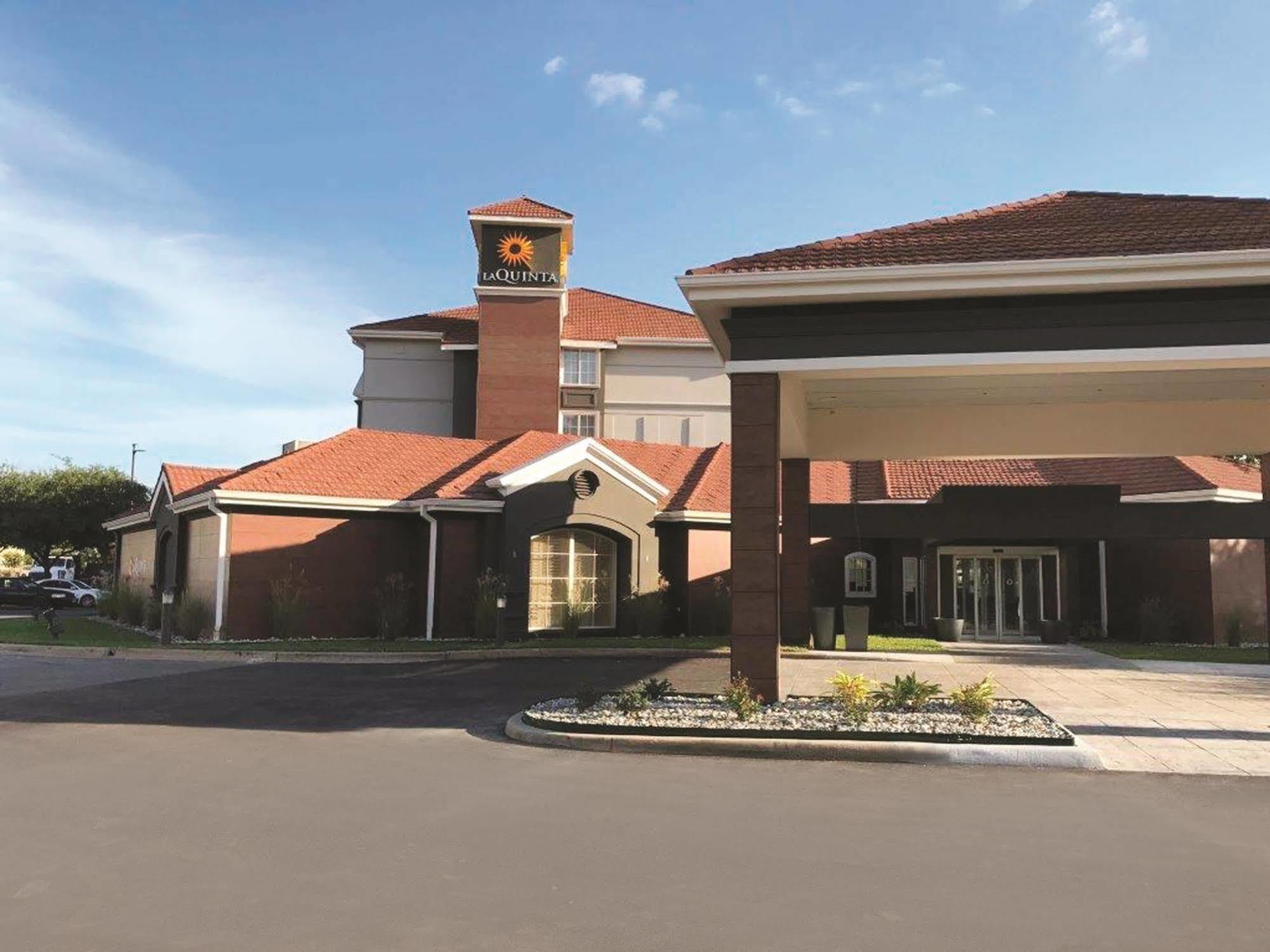 Hotel La Quinta By Wyndham Shreveport Airport Extérieur photo